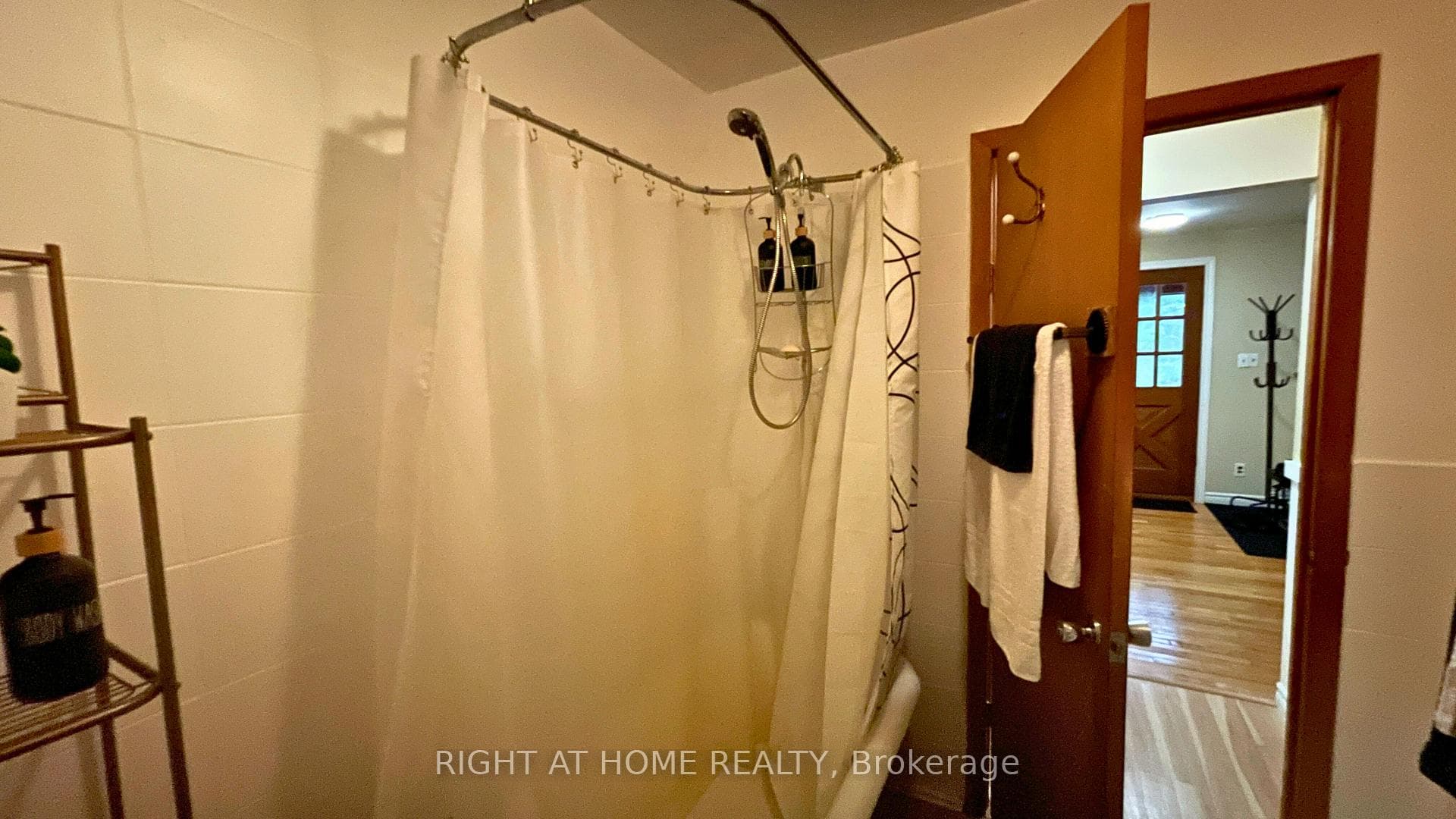 Shower/Tub