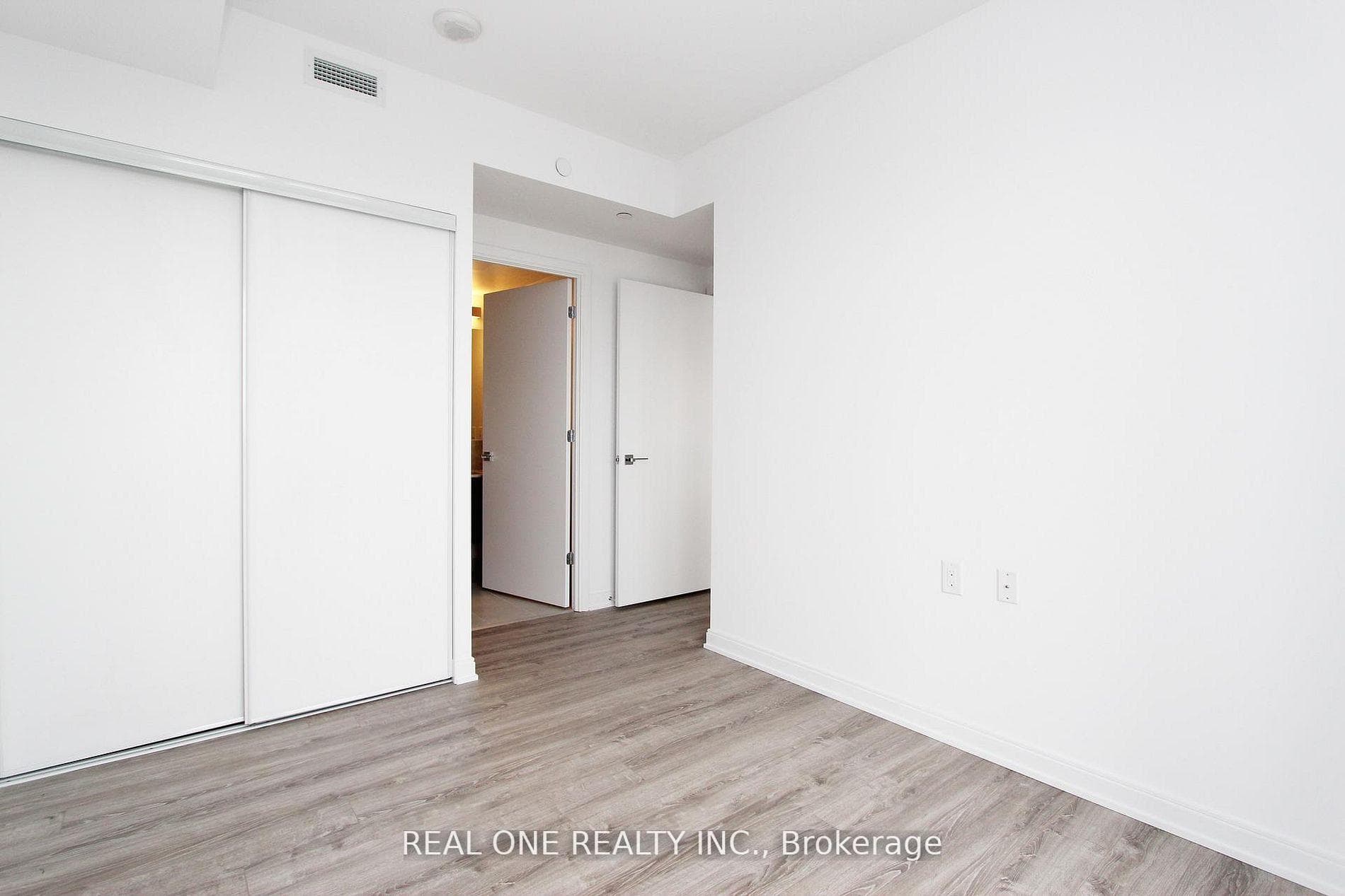 42 Charles Street Unit 3903 photo 6