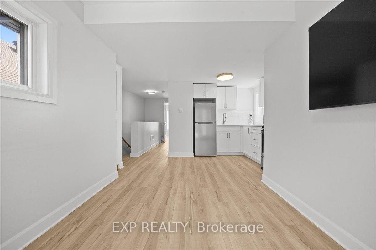 183 Britannia Road Unit 2 photo 8