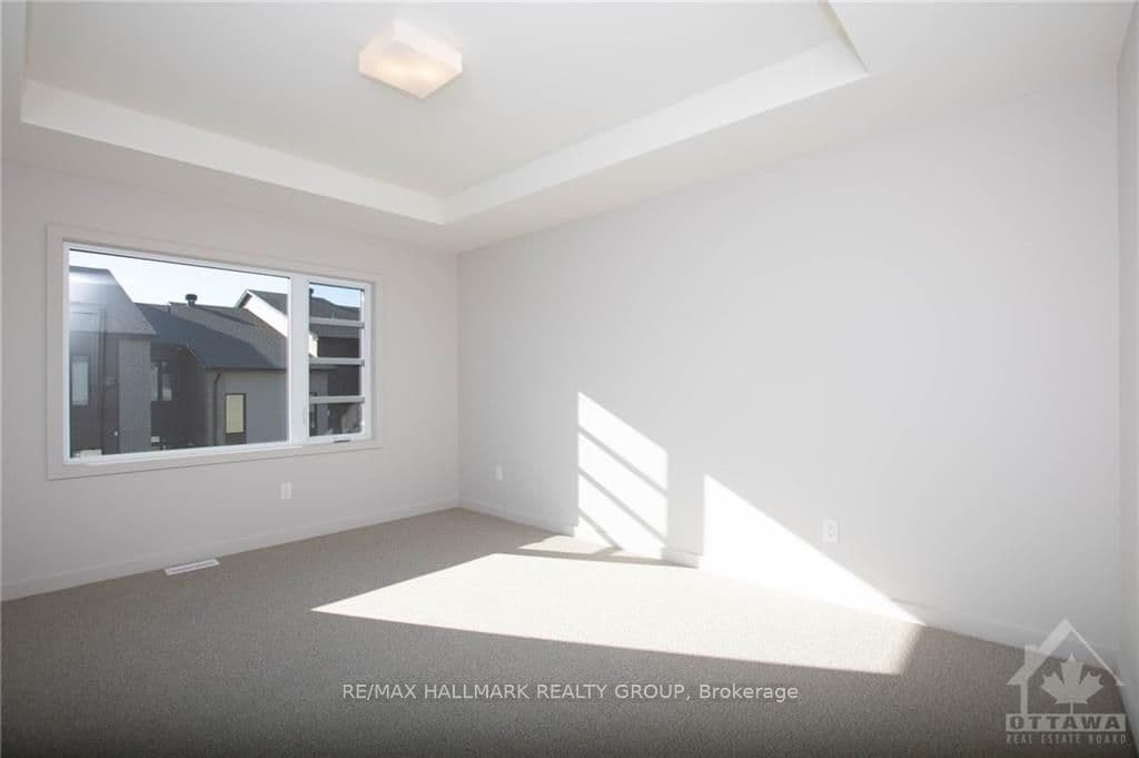 435 TRIDENT Mews photo 15
