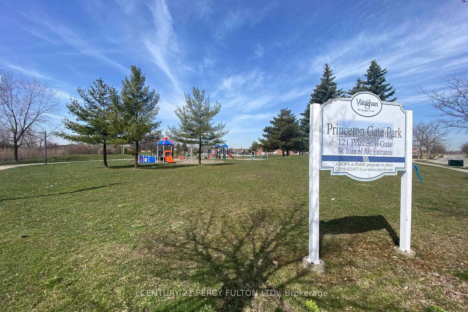 151 Rosanna Crescent photo 32