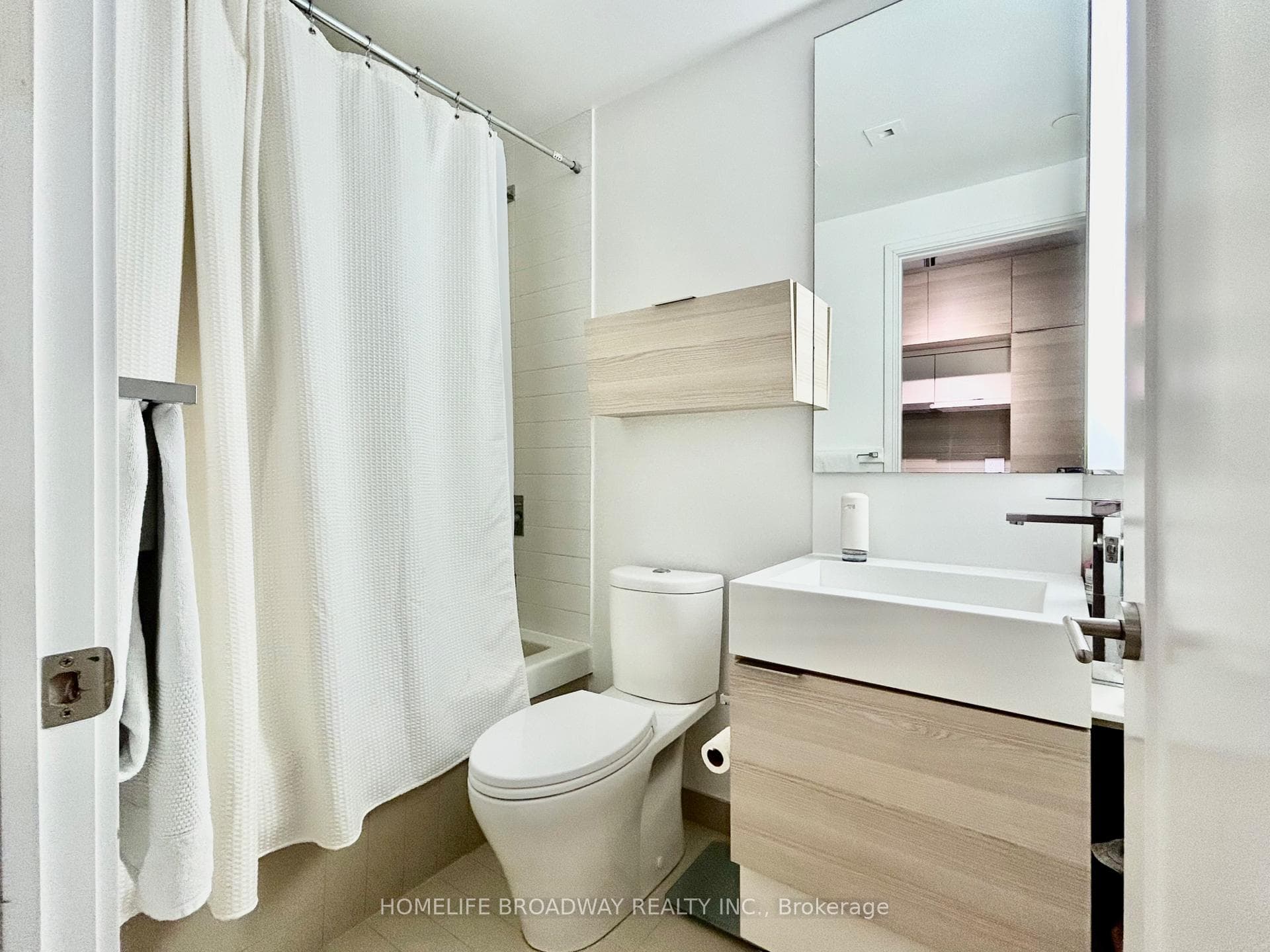 88 Scott Street Unit 1602 photo 6