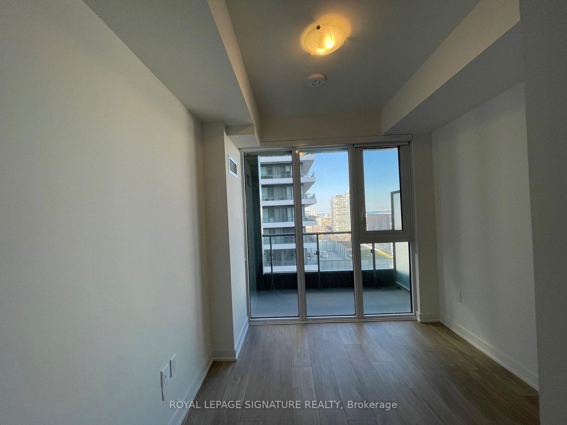 135 Lower Sherbourne Street Unit 2225 photo 5