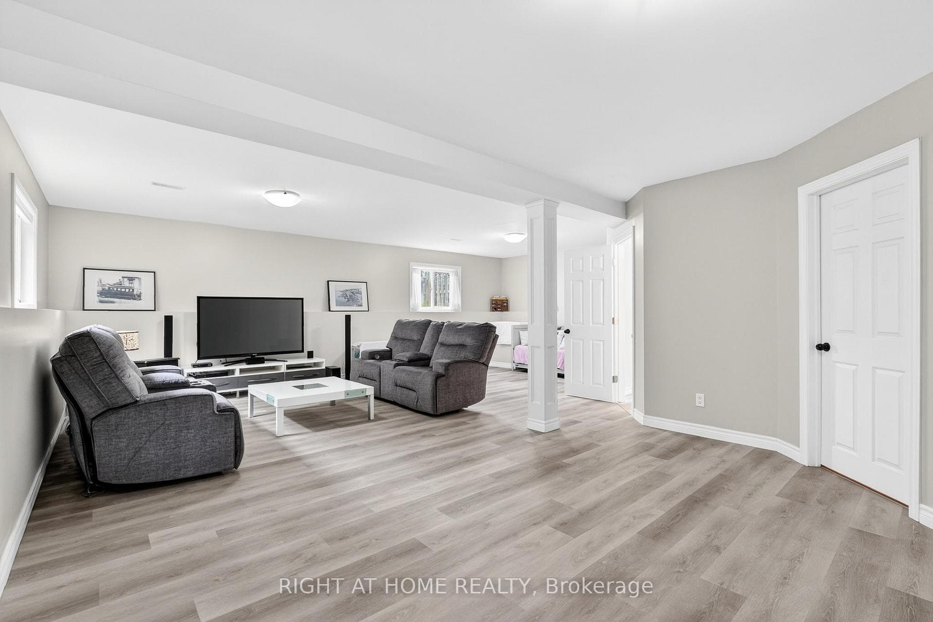 5524 Fraser Street photo 28