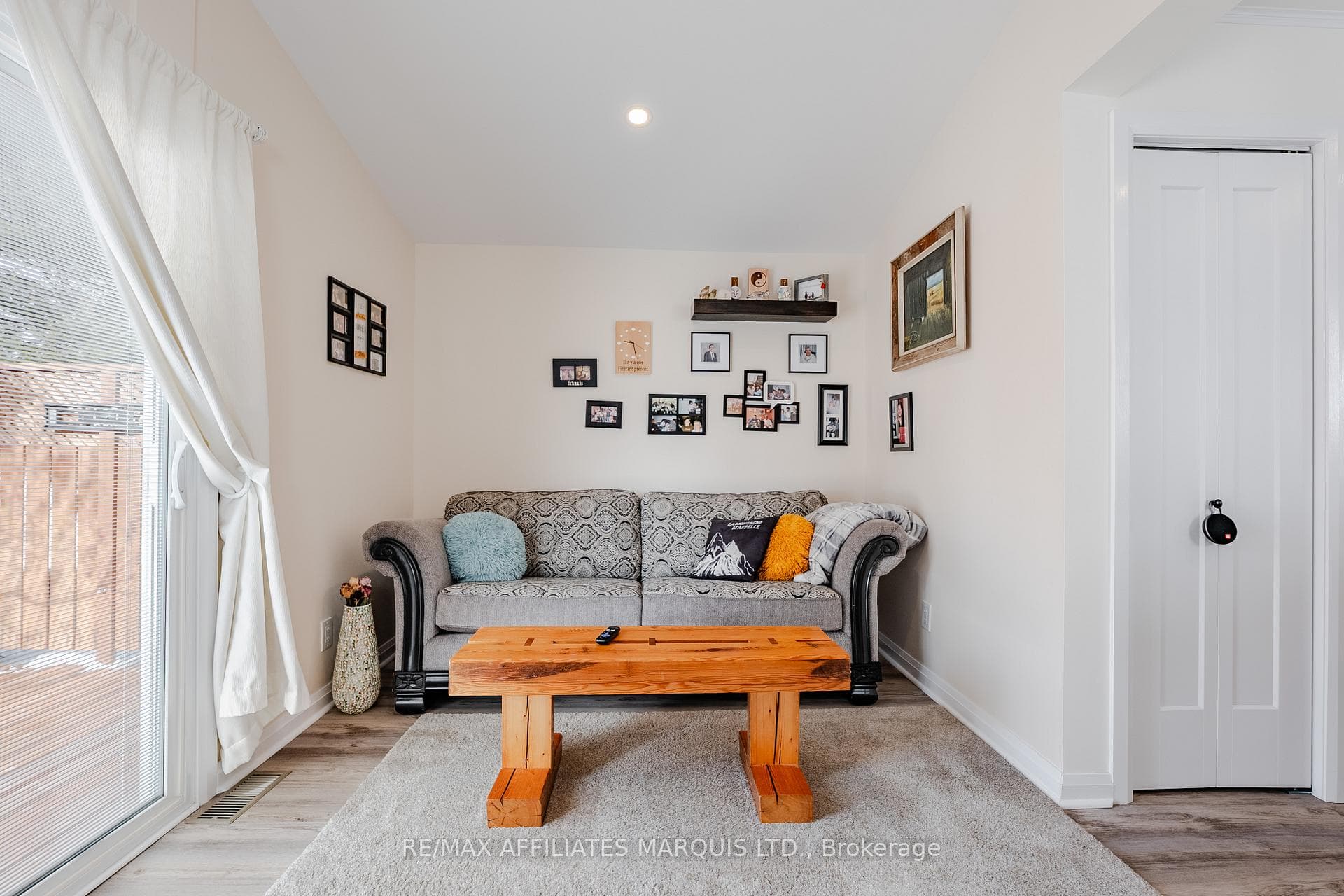 1234 Notre Dame Street photo 21