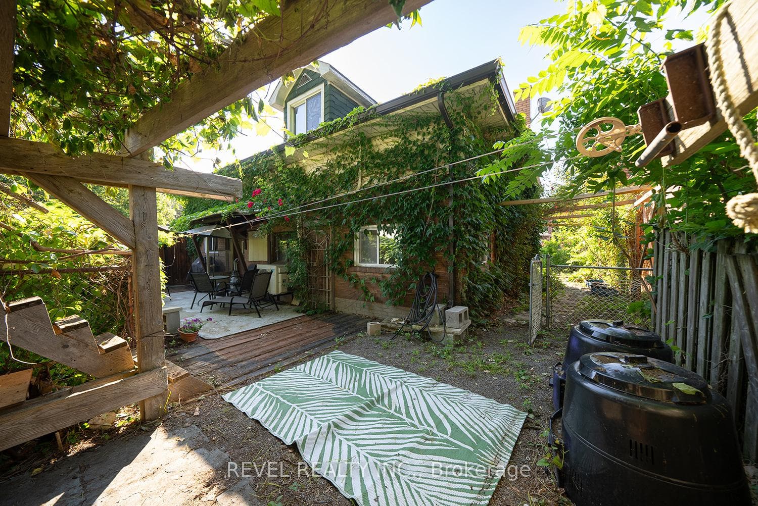 18 Hilda Street photo 20