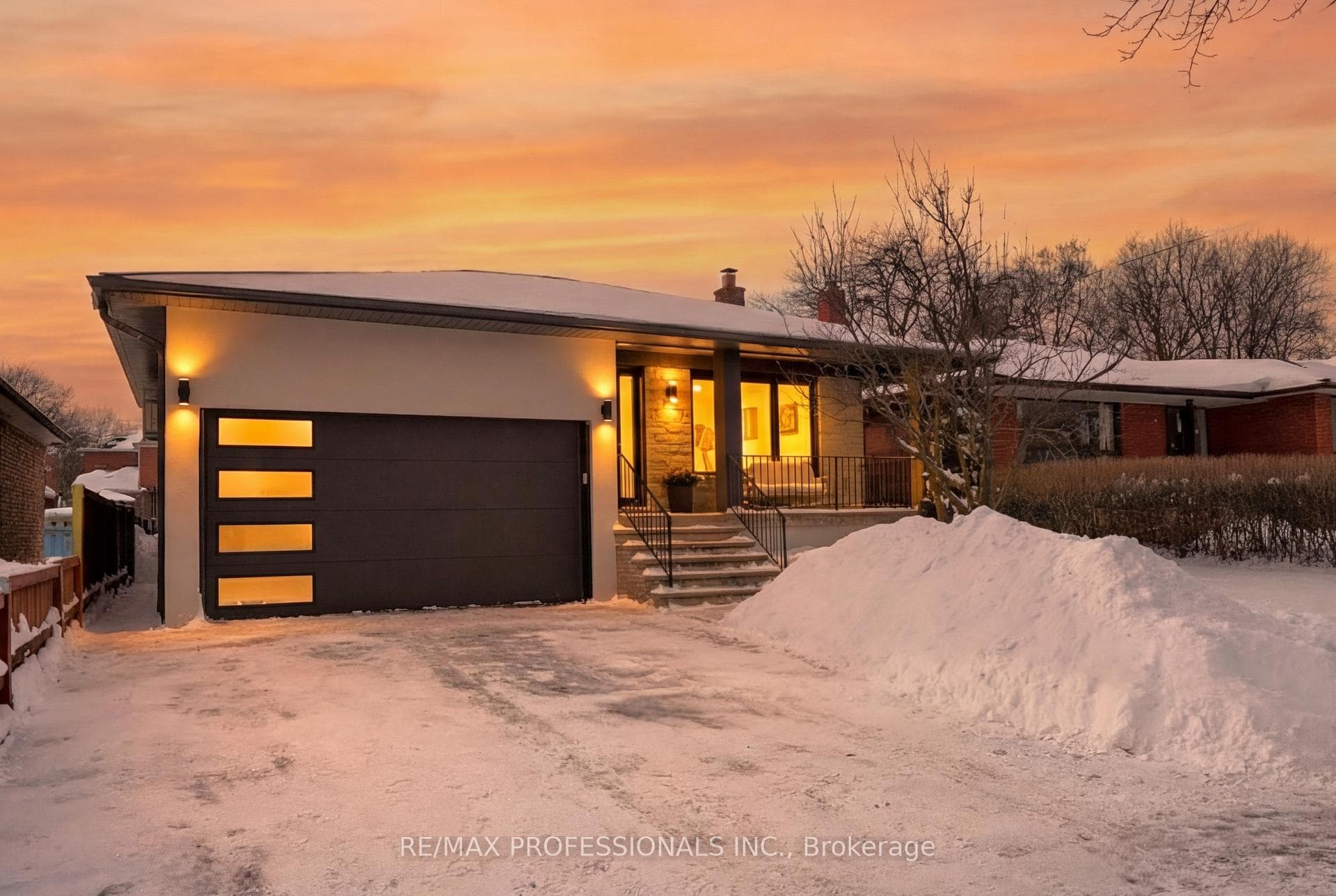 18 Treeview Drive photo 2