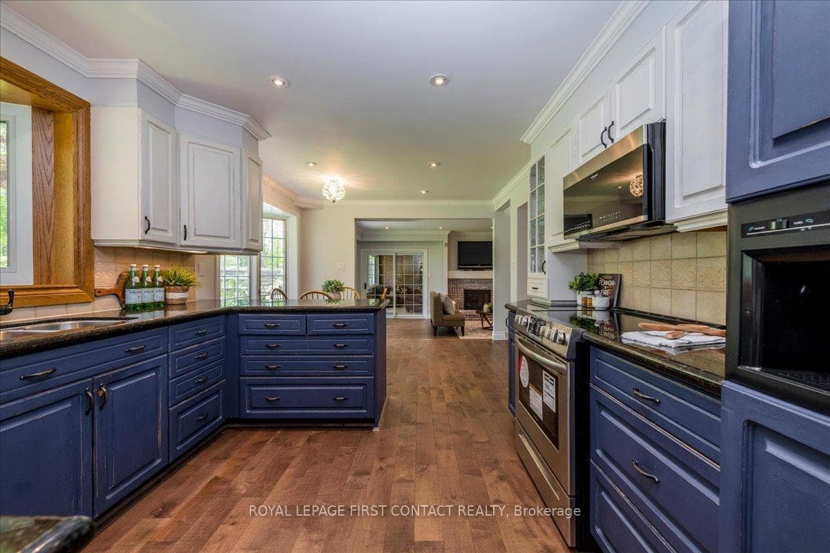 11 Forestwood Lane photo 10