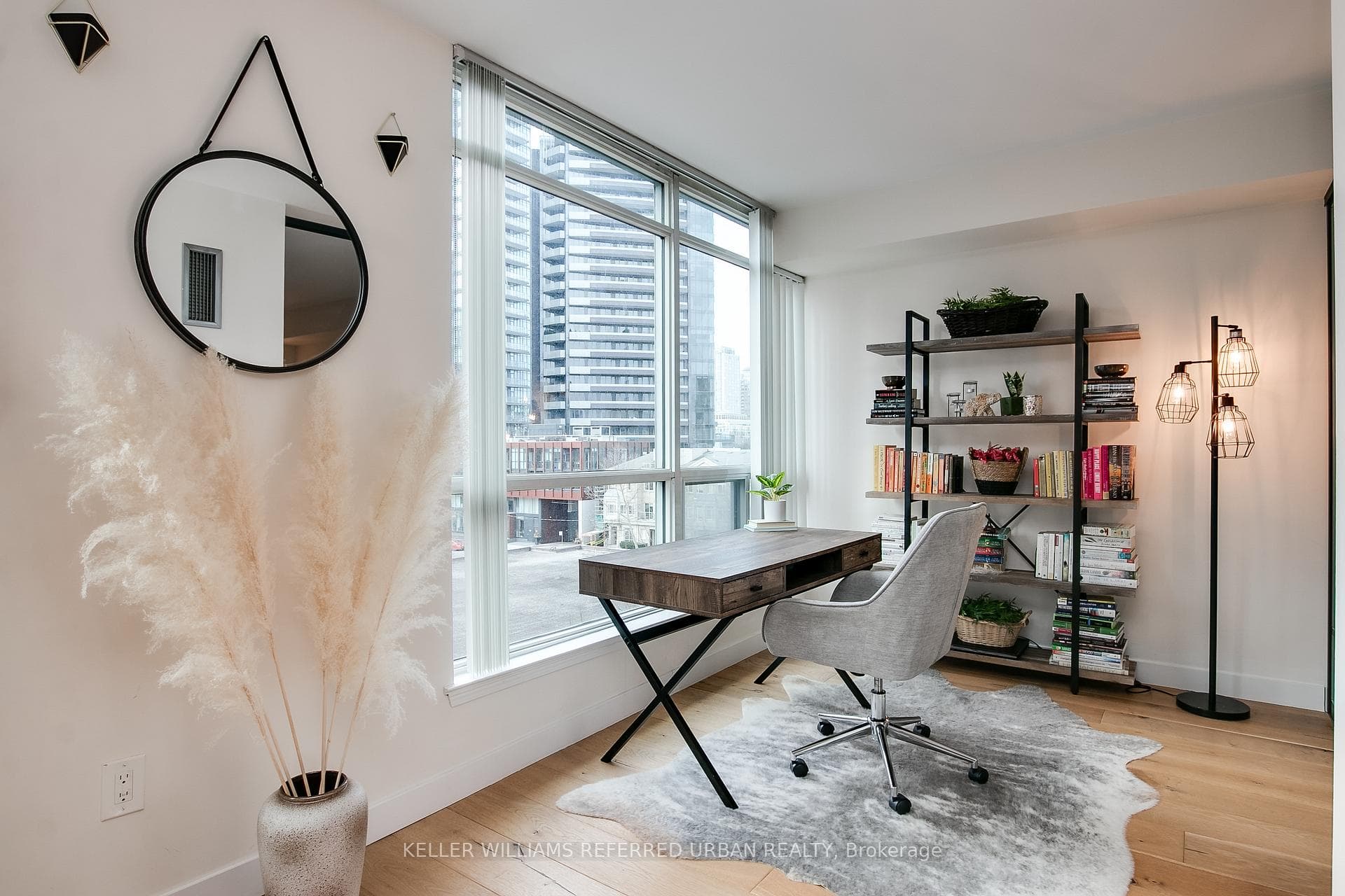 942 Yonge Street Unit 513 photo 18