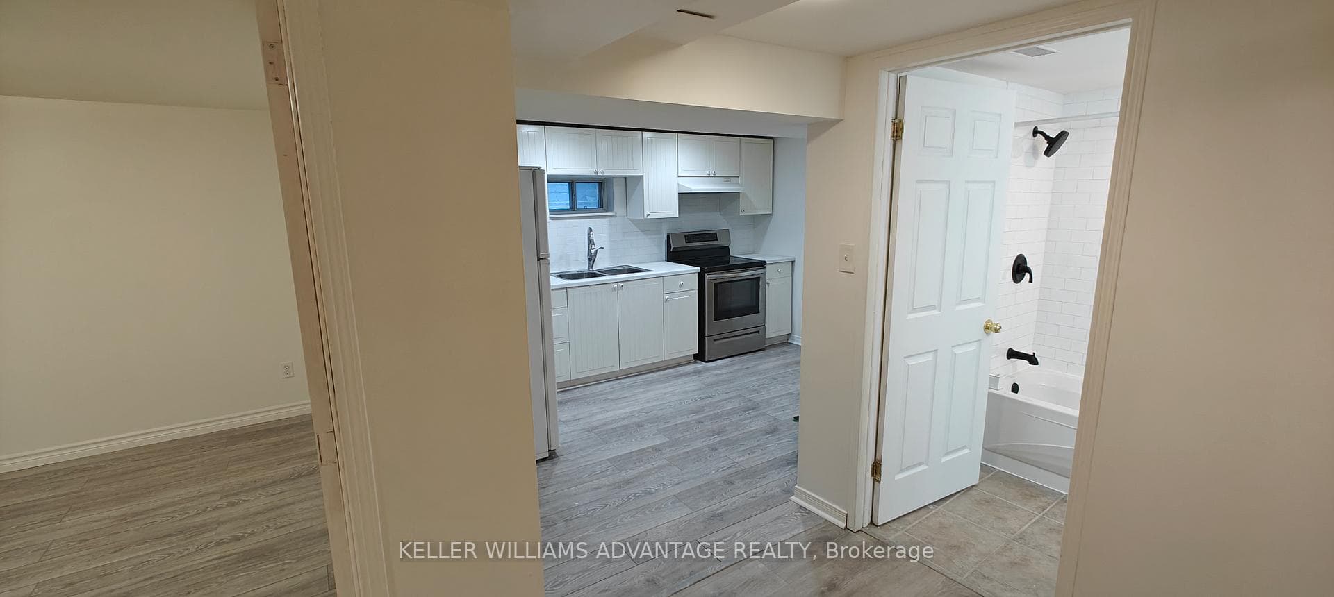 20 Hutton Avenue Unit Bsmt photo 3