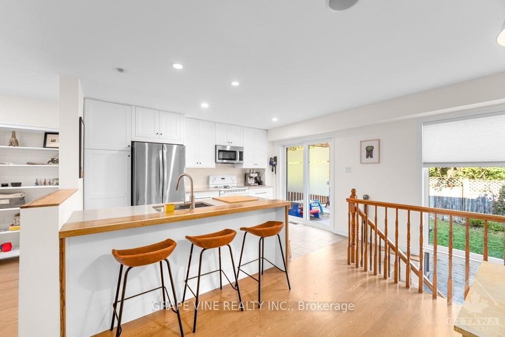 74 TRUMP Avenue photo 11