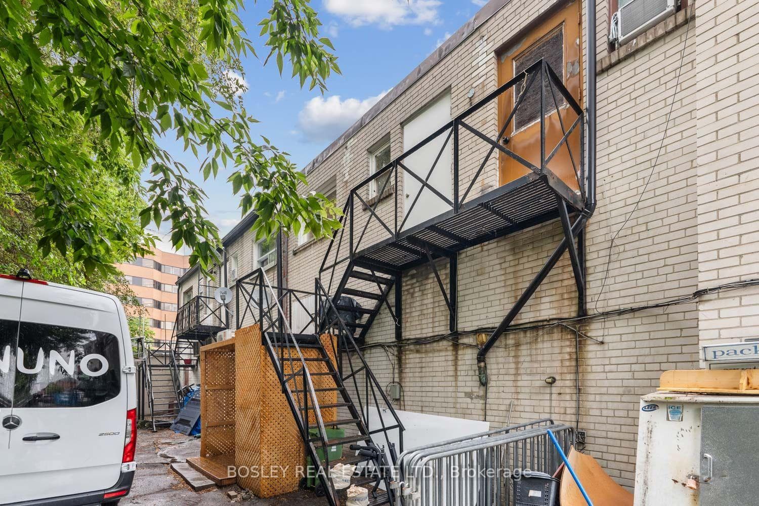 3524 Bathurst Street photo 46