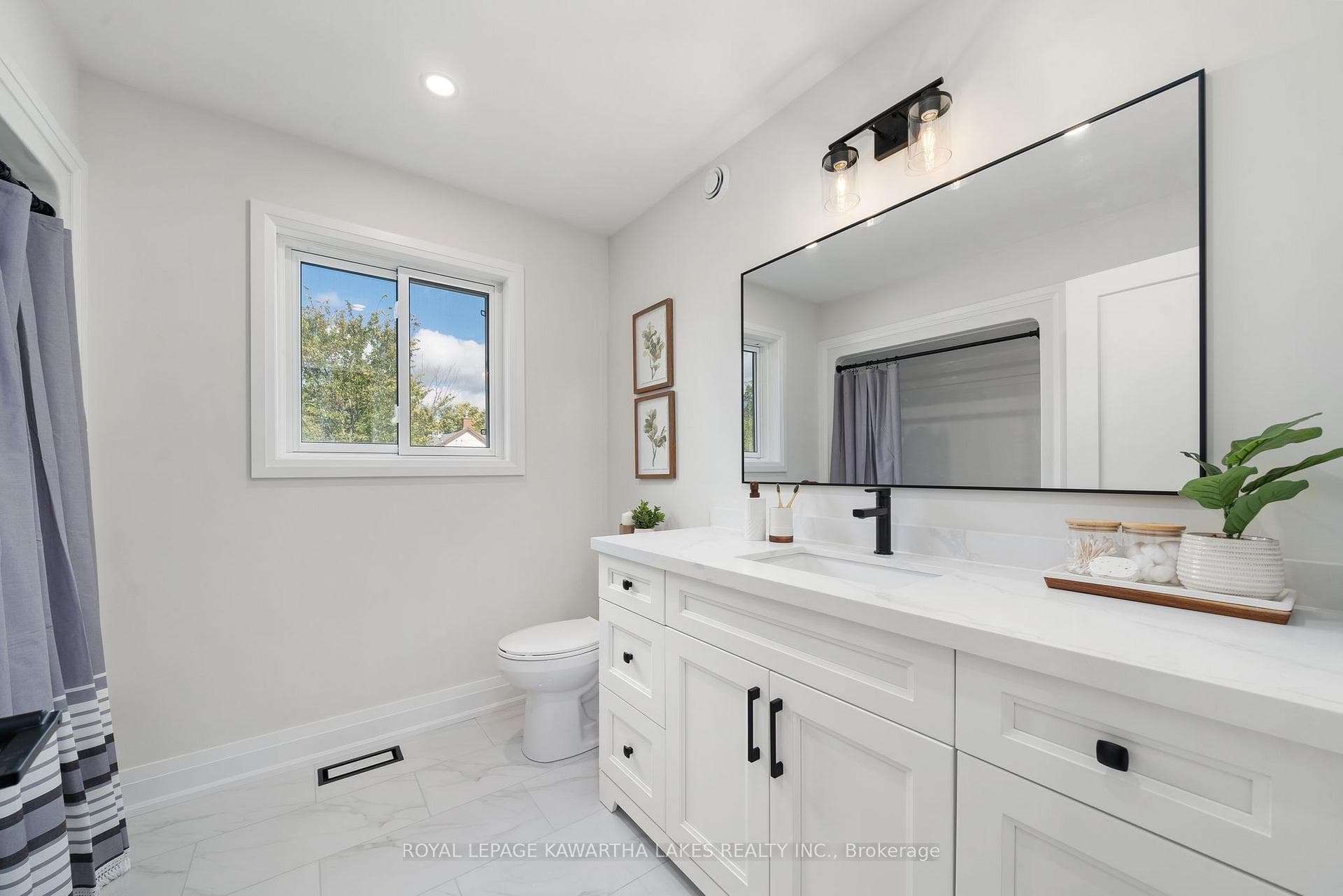26 Murray Street photo 24