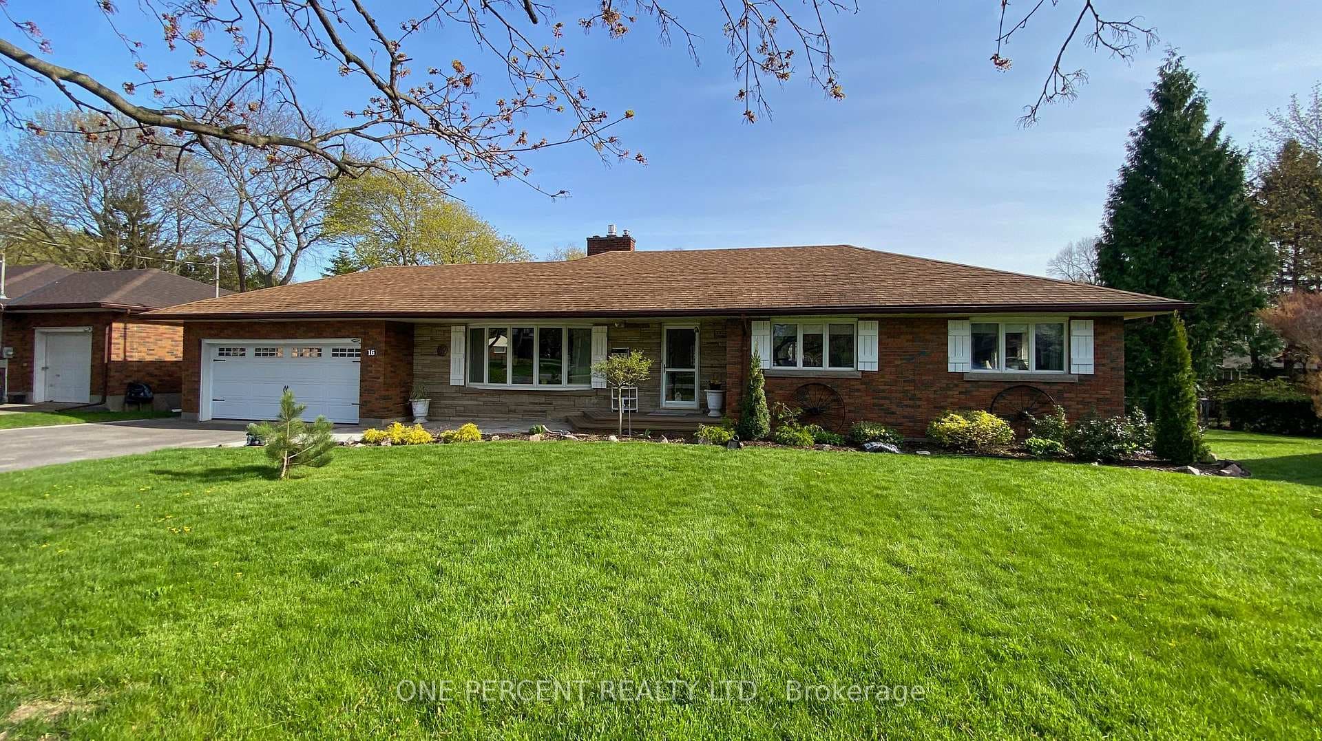 16 Daleview Crescent photo 1