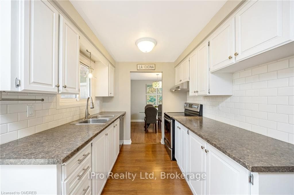 2 JESSOP Court photo 14