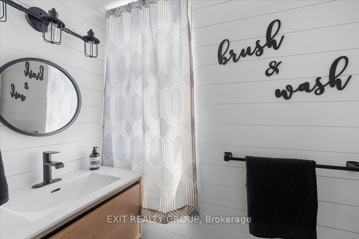 58 Sinclair Street photo 27