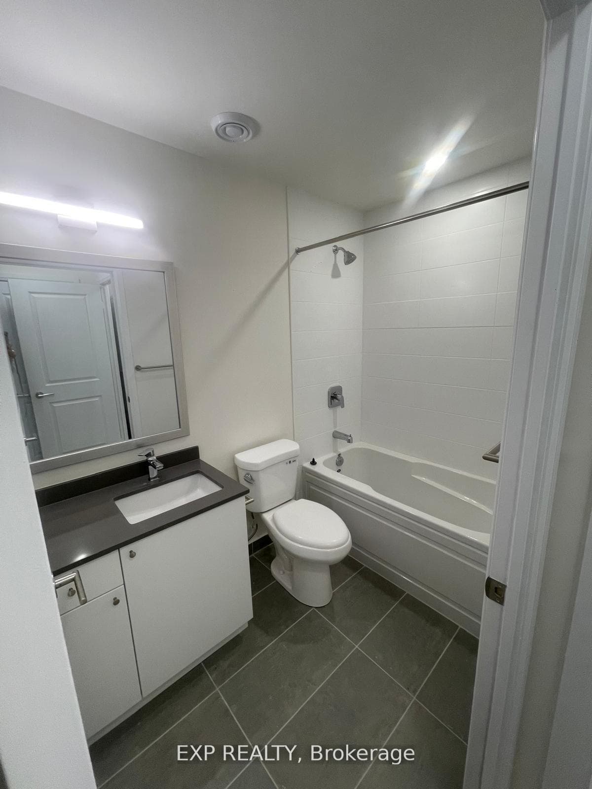 3260 Sheppard Avenue Unit 806 photo 9