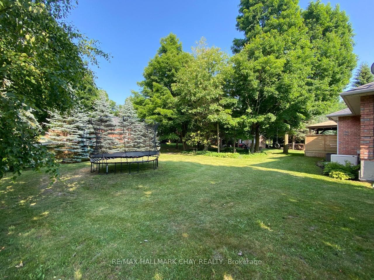 Mature Trees and Landscaping