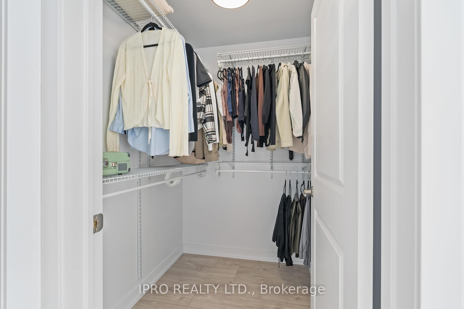 460 Dundas Street Unit 601 photo 8
