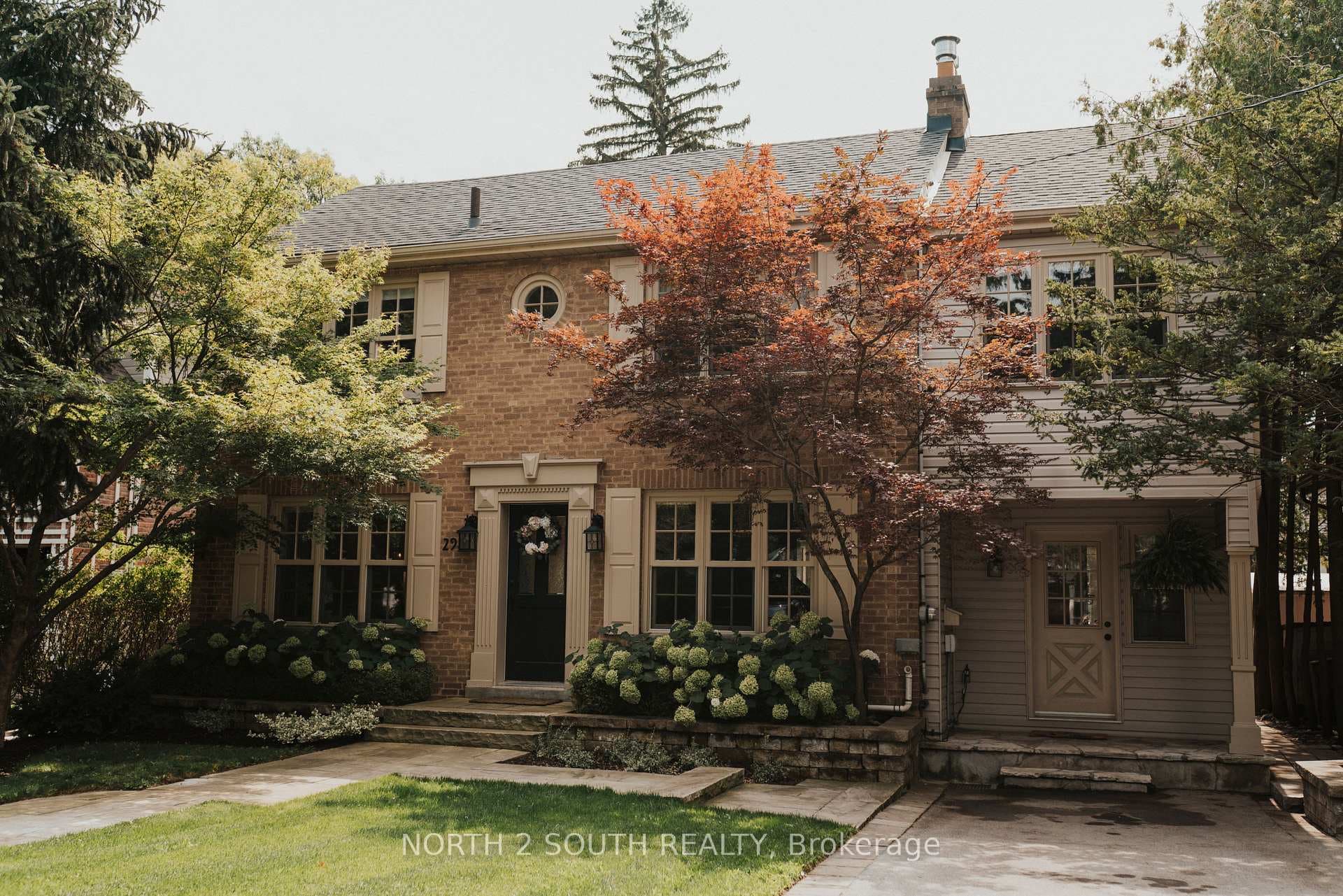 298 Douglas Avenue photo 1