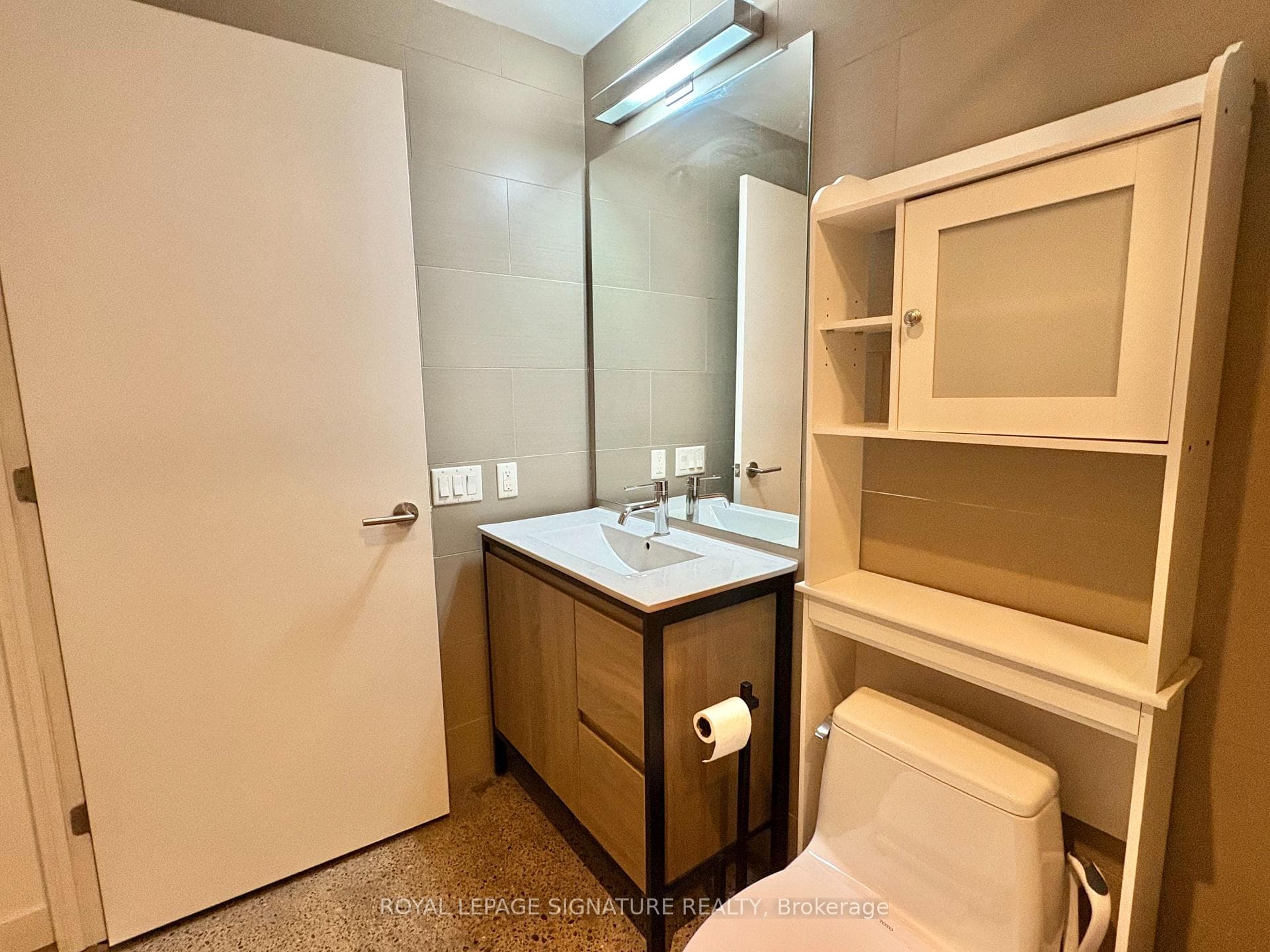 90 Broadview Avenue Unit 614 photo 15