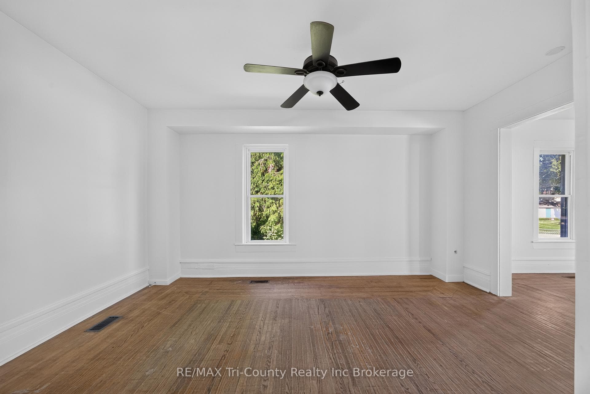 61 Brock Street photo 10