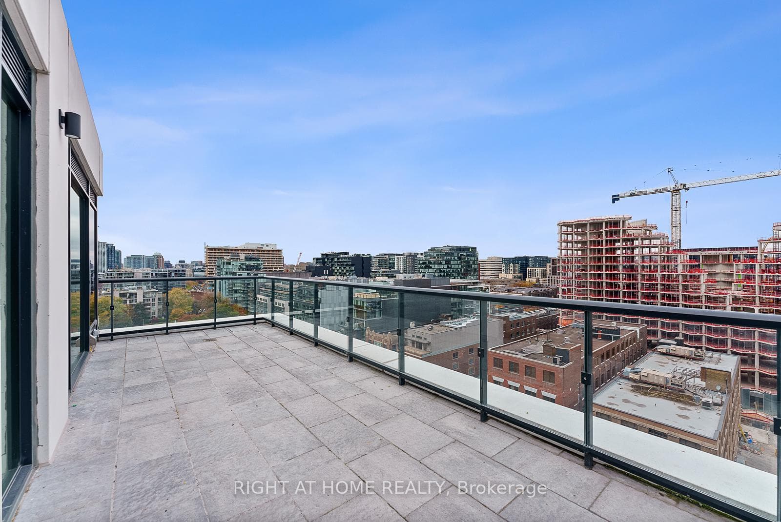 455 Wellington Street Unit 1110 photo 11