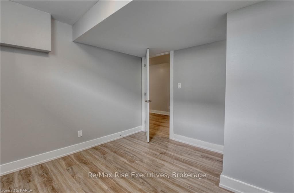 597 GAVIN Court Unit 2 photo 8