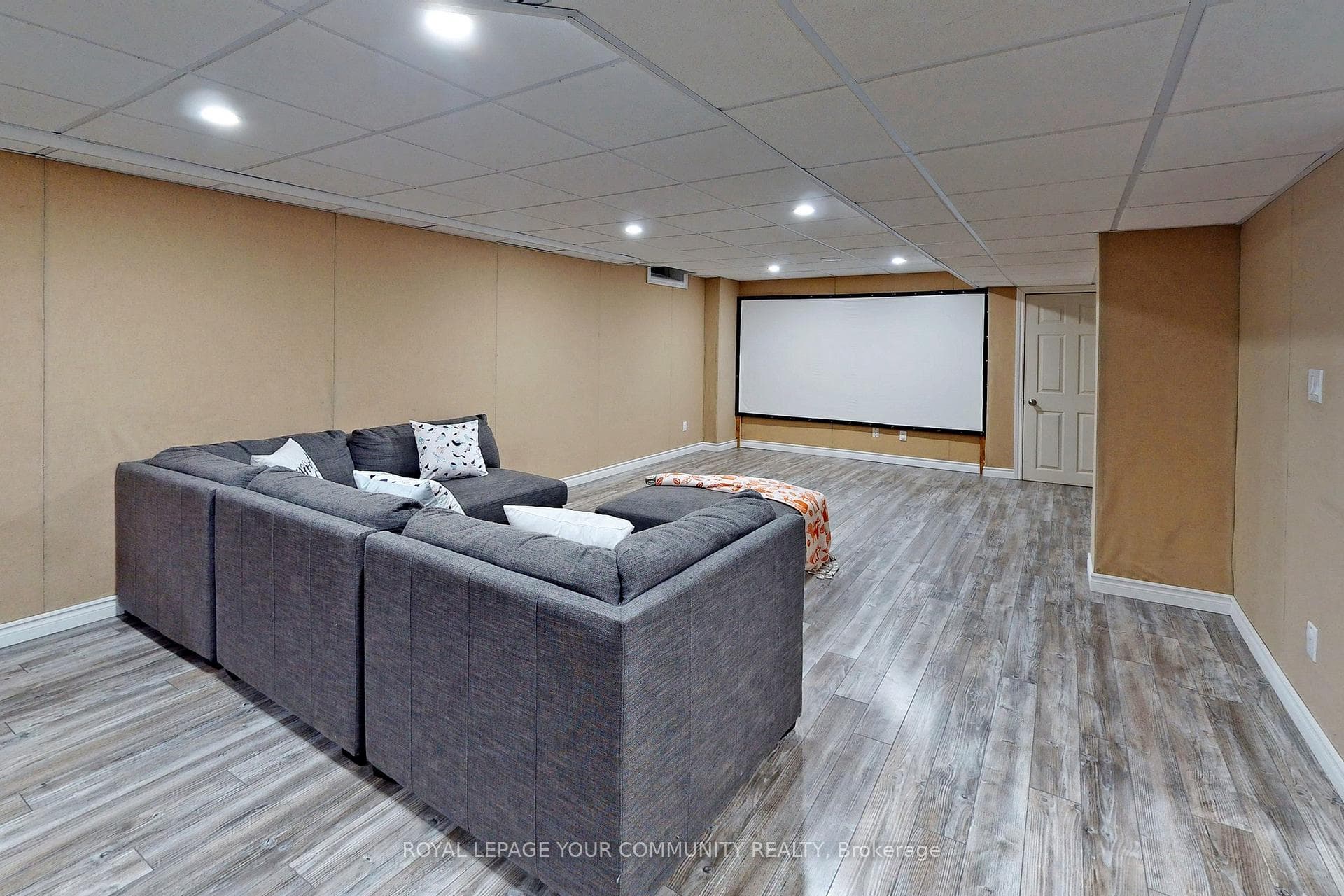 73 Fred Silvester Road photo 33