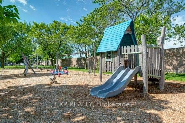 42 Meadowbrook Rd Road Unit Apt. 5 photo 33