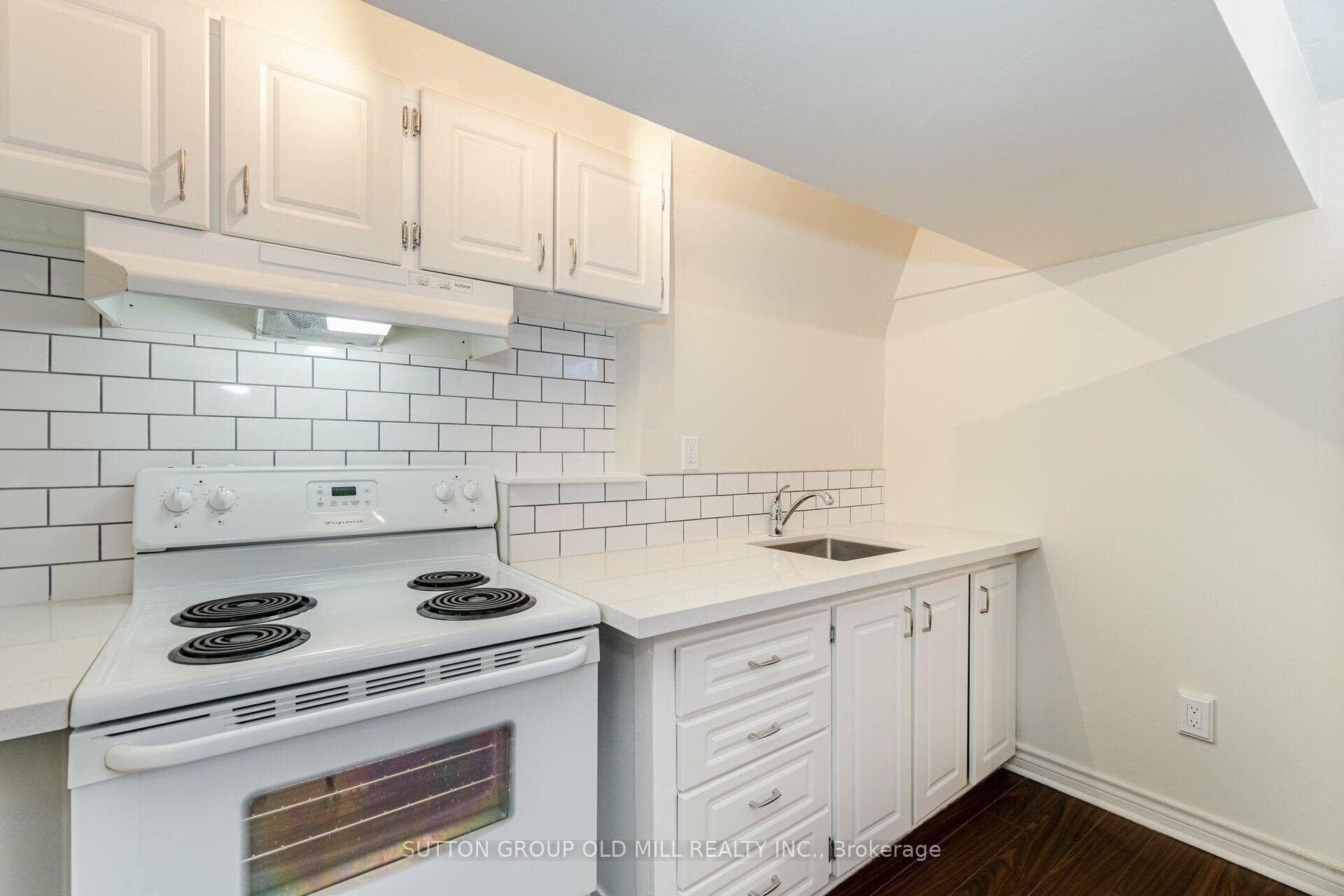 5 Applefield Drive Unit Lower photo 15