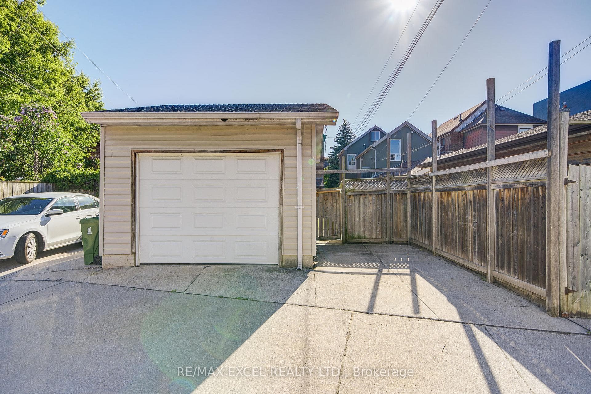 523 Delaware Avenue photo 42