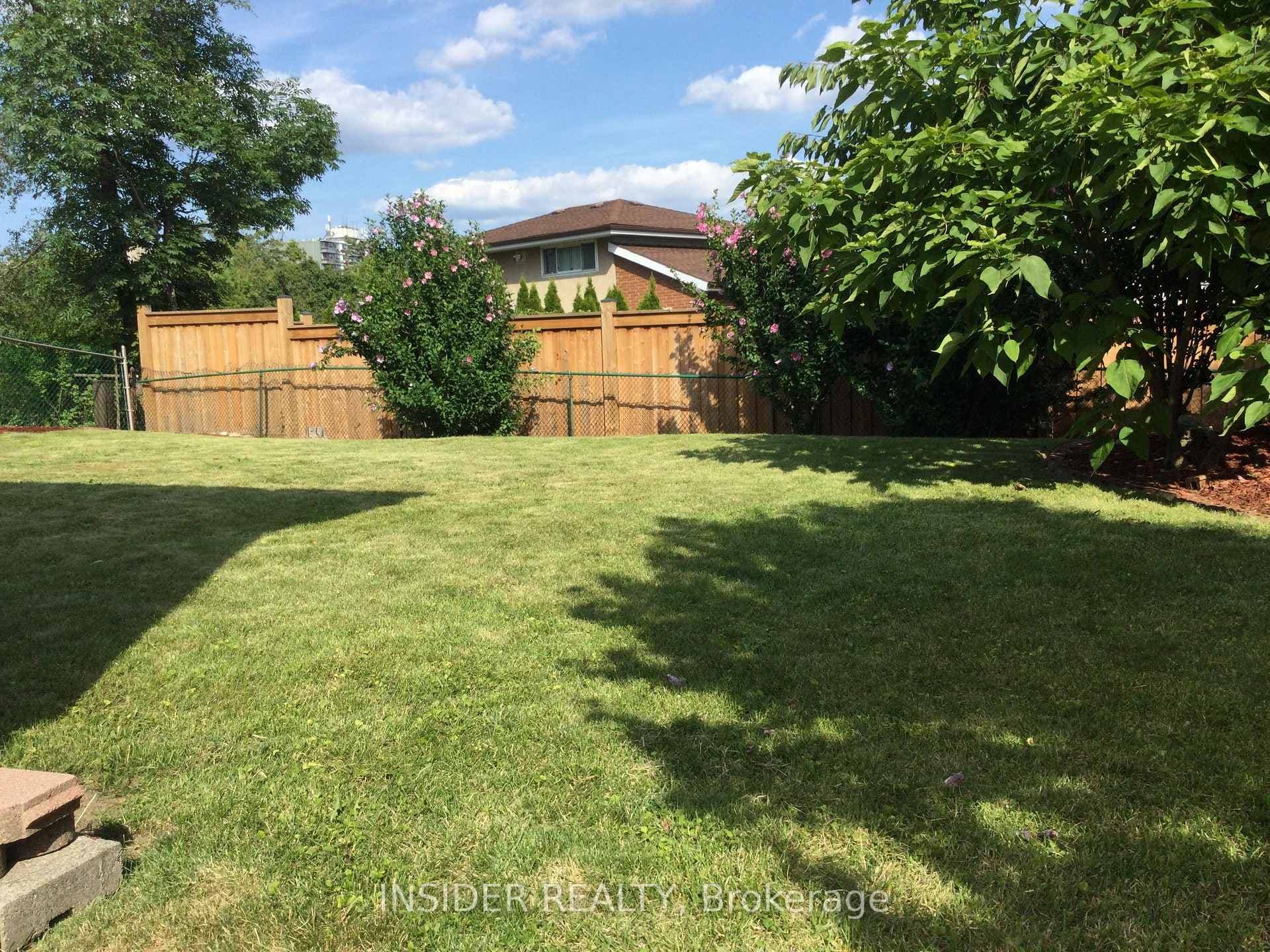 41 Bishopsgate Avenue photo 28