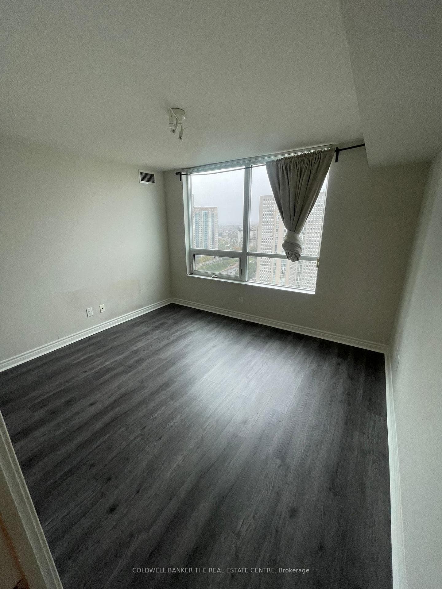 208 Enfield Place Unit 2909 photo 8