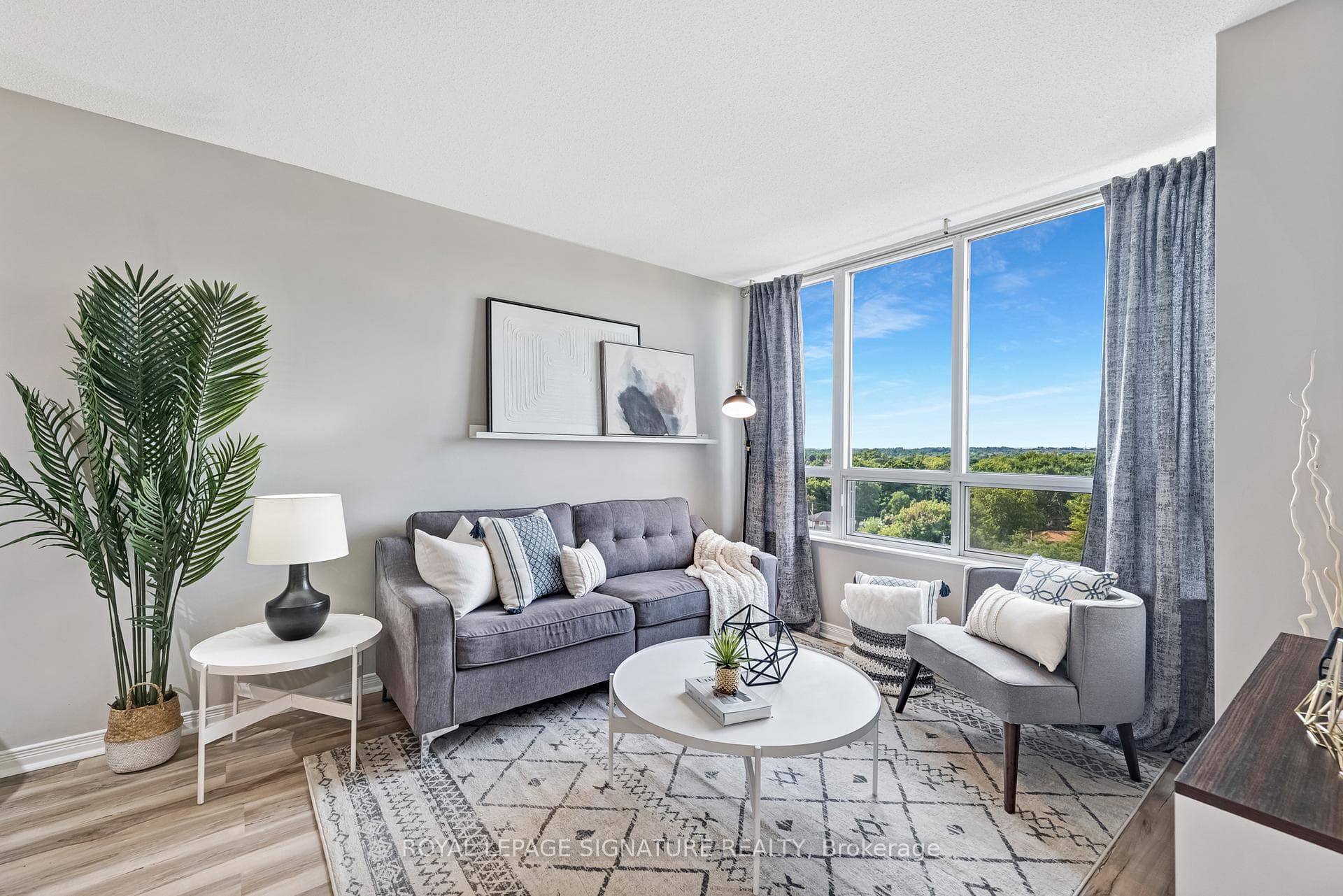 1200 The Esplanade Road Unit 905 photo 2