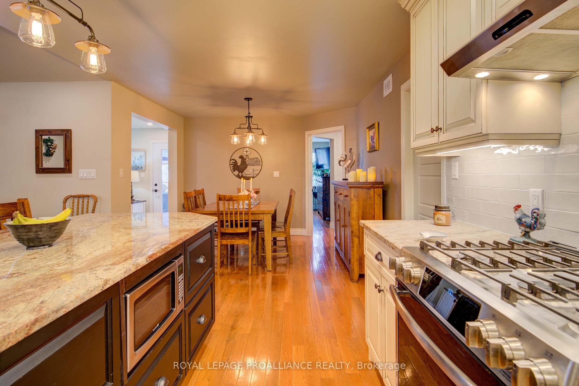 1086 Prince Street photo 17