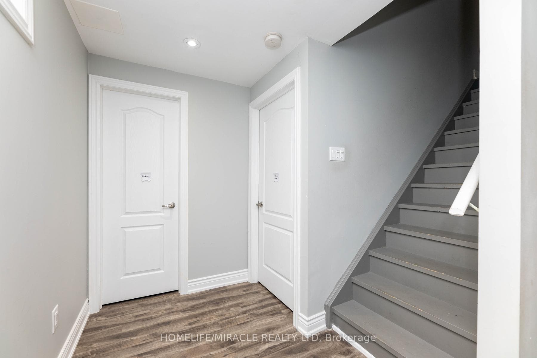 471 Mockridge Terrace photo 34
