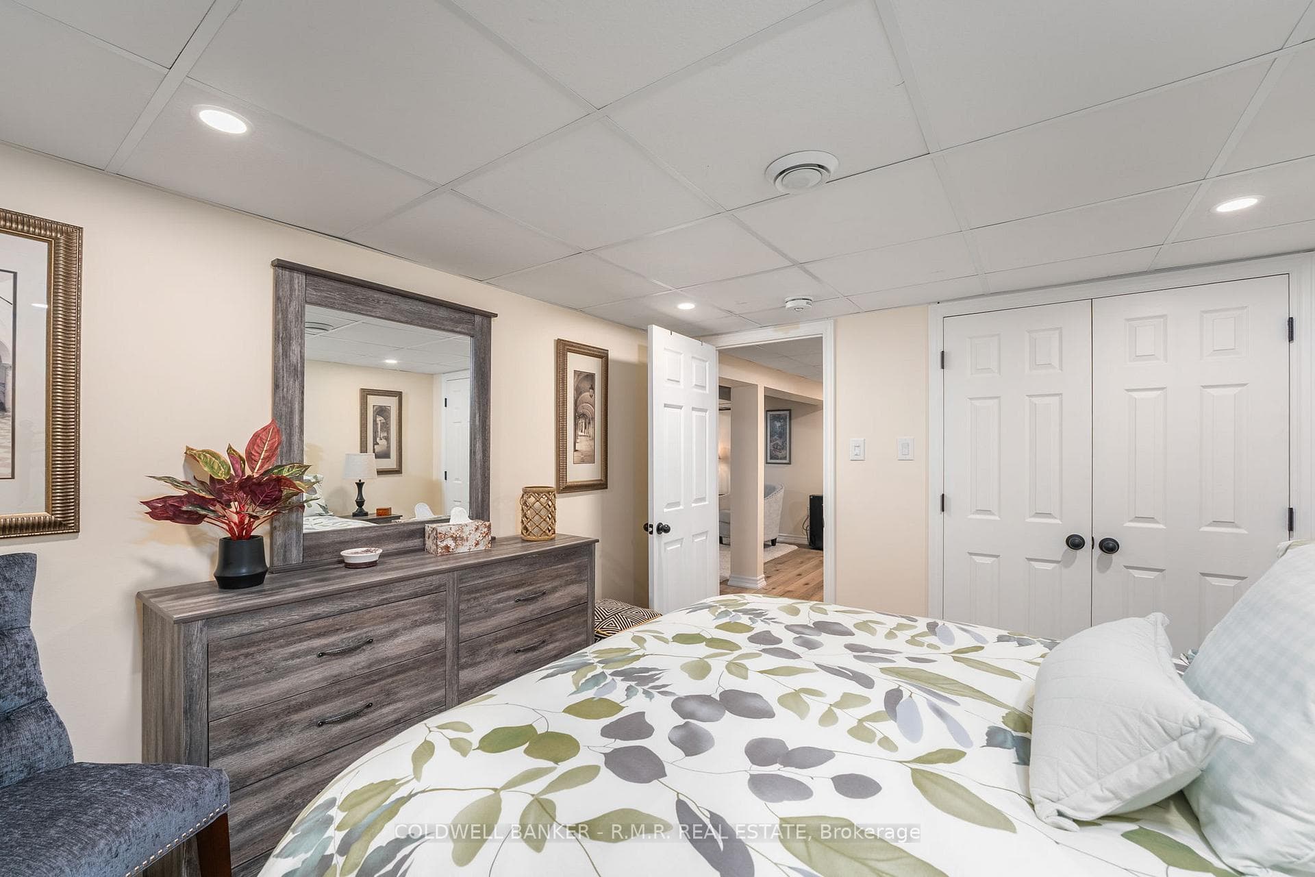 32 Iris Drive photo 28