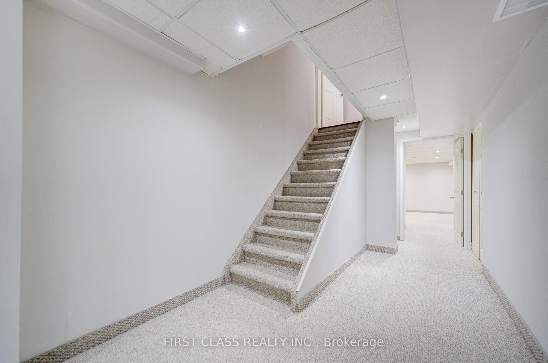 216 Zokol Drive photo 41
