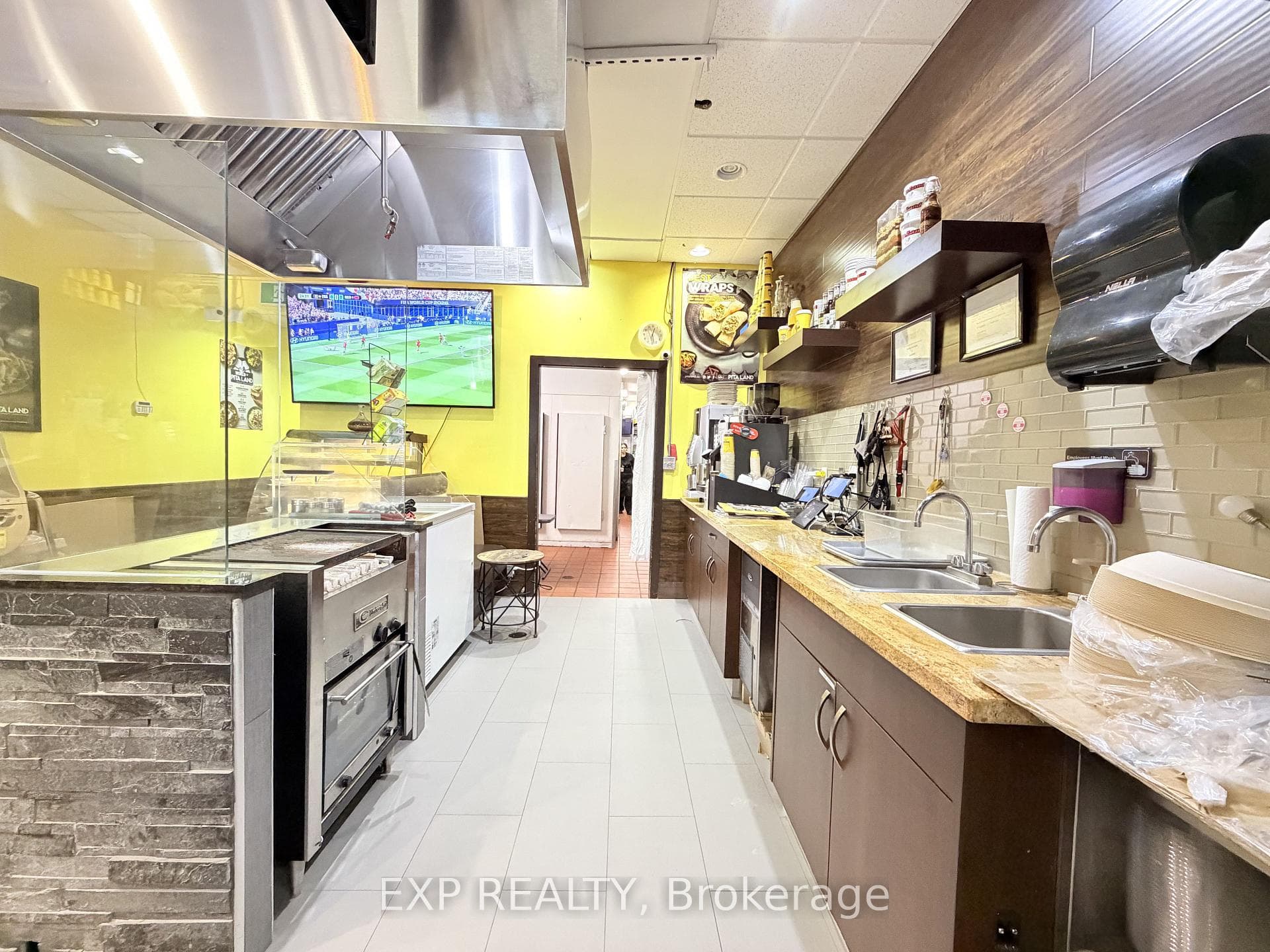 720 Spadina Avenue photo 21