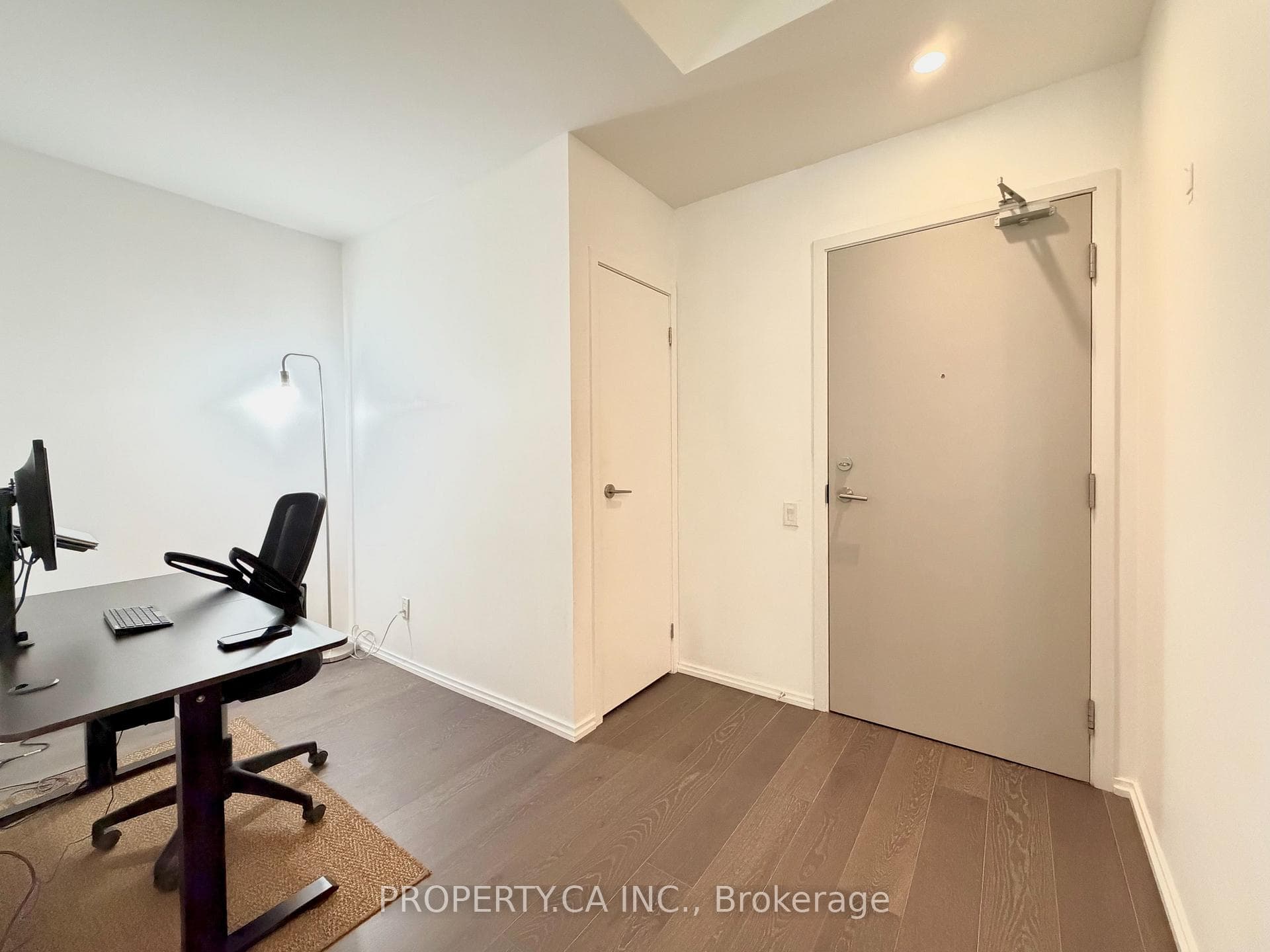 68 Shuter Street Unit 2007 photo 11