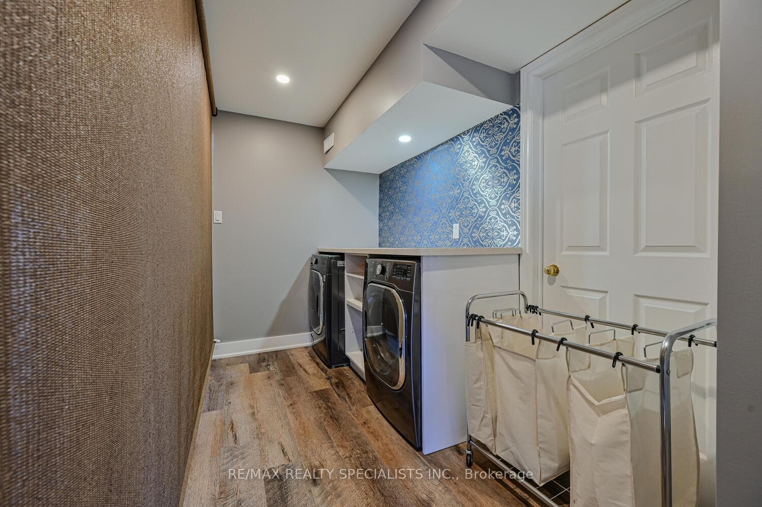 3969 Parkgate Drive photo 31