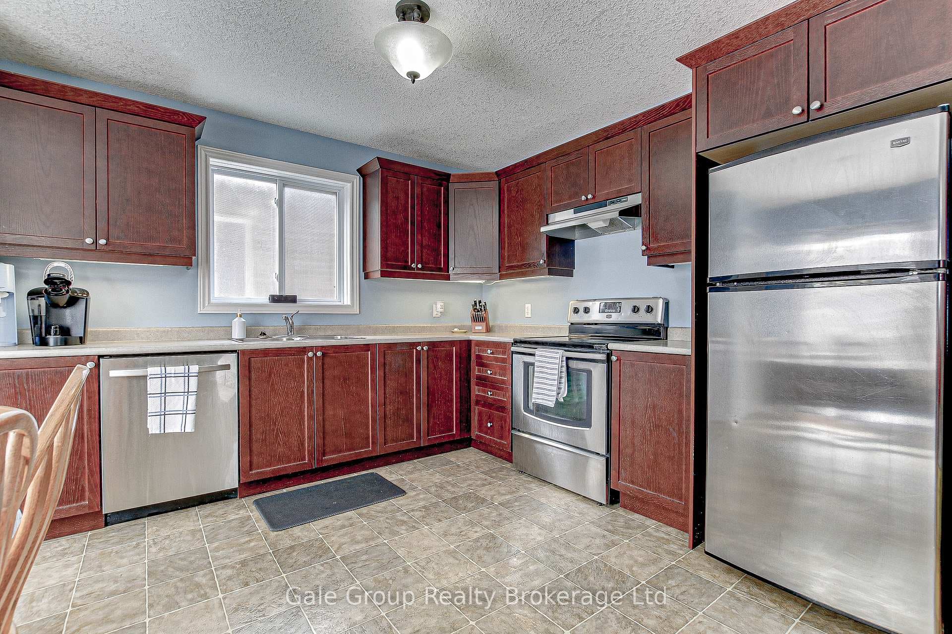 Modern appliances with ample counterspace