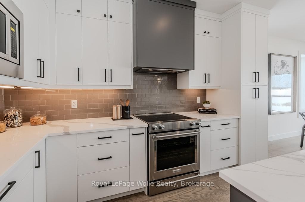 54 Walker Road photo 5