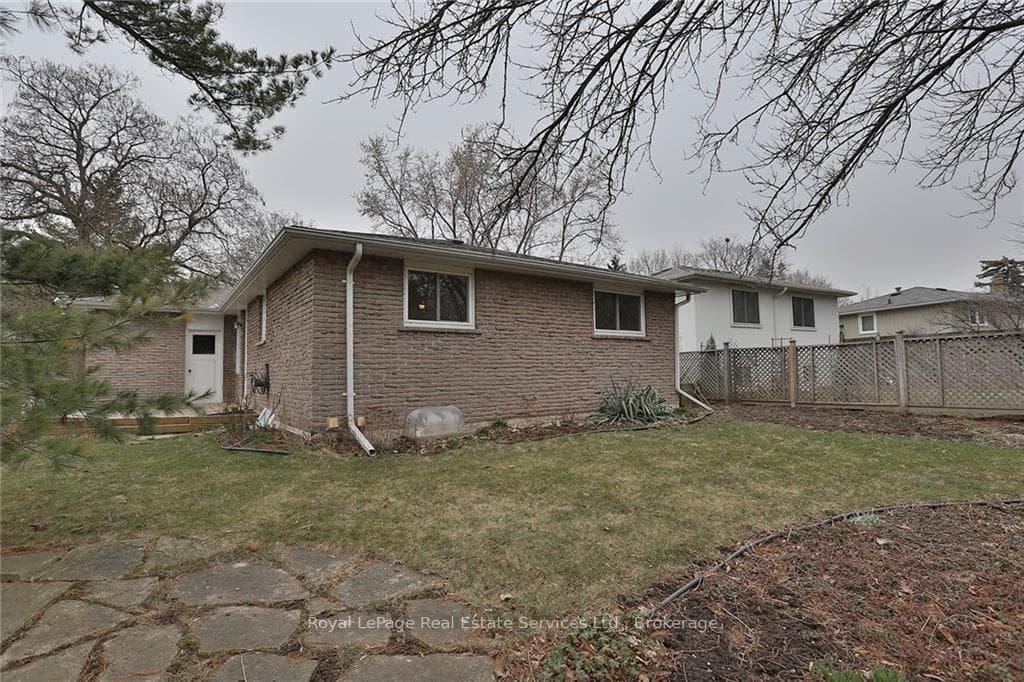 482 MAPLE Avenue photo 21