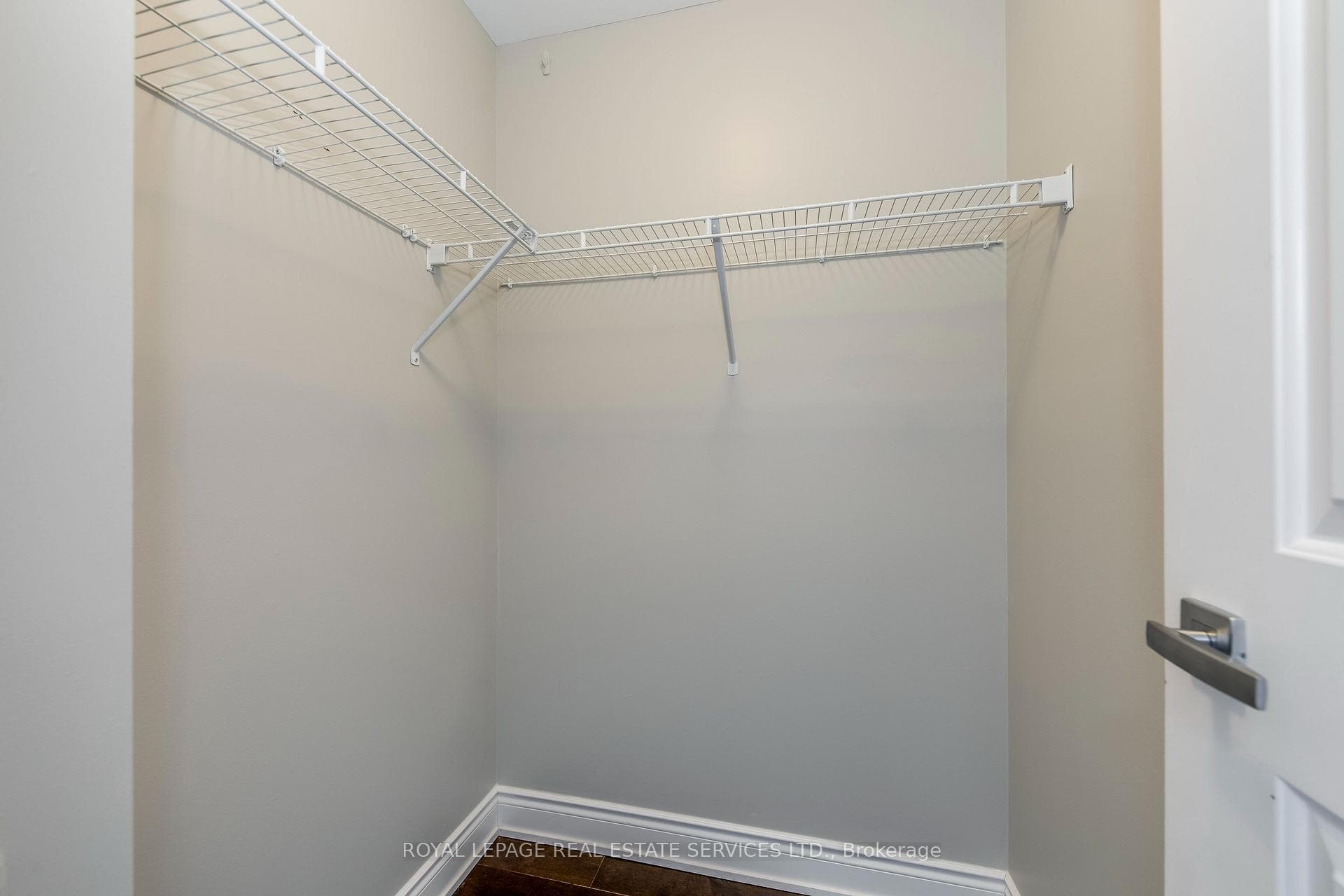 3500 Lakeshore Road Unit 808 photo 22