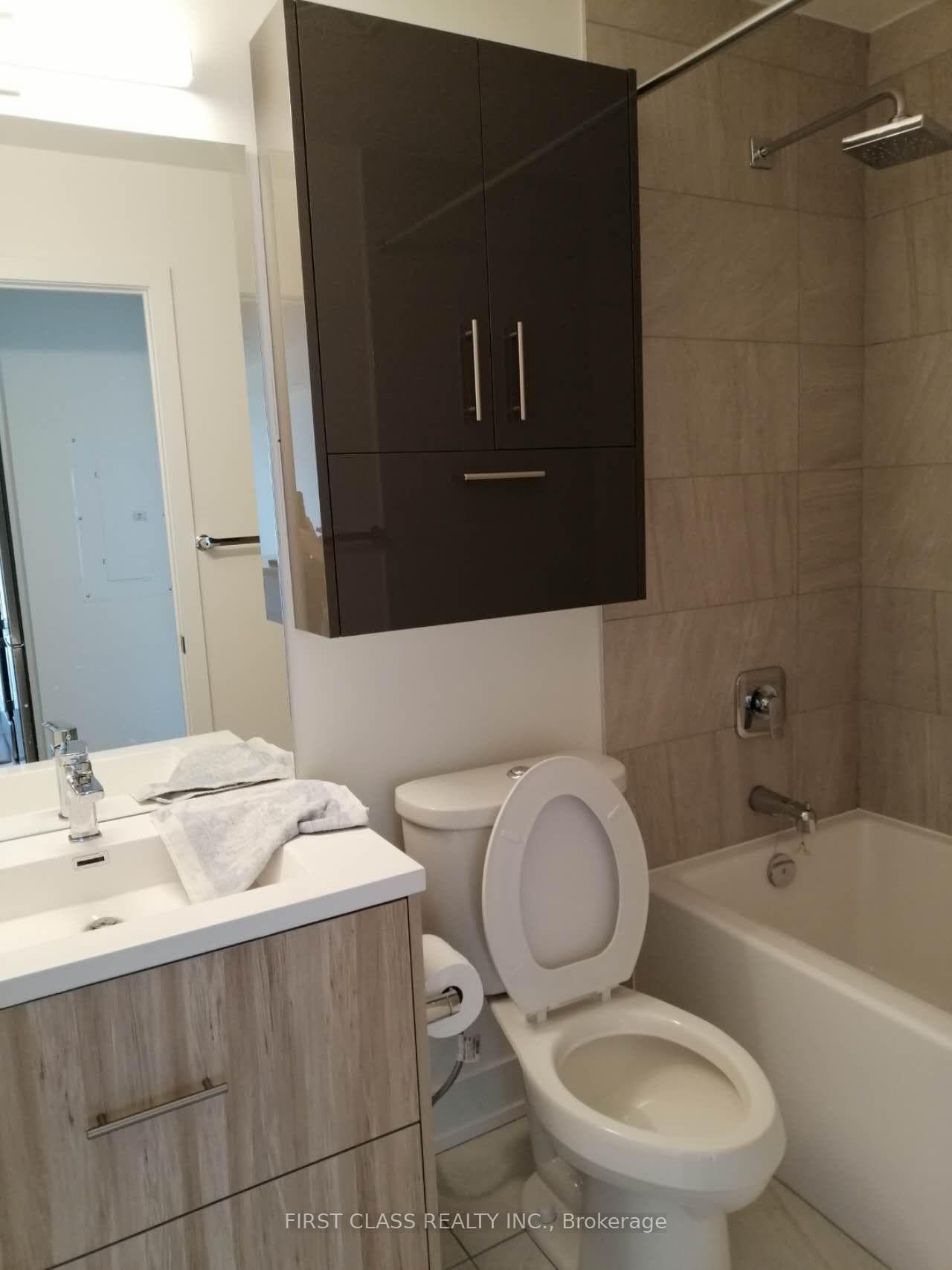 180 Fairview Mall Drive Unit 213 photo 14