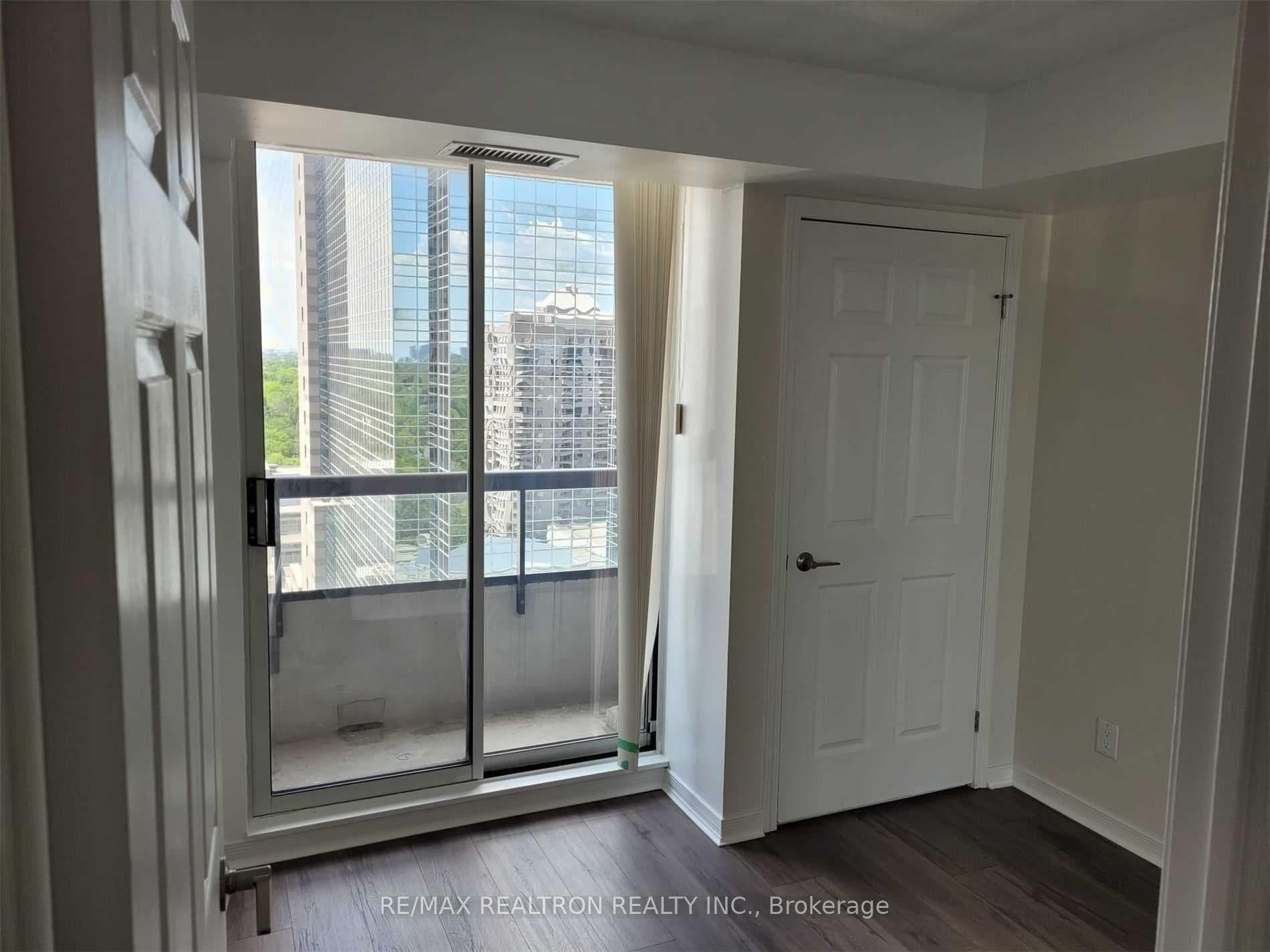 8 Hillcrest Avenue Unit 1703 photo 15