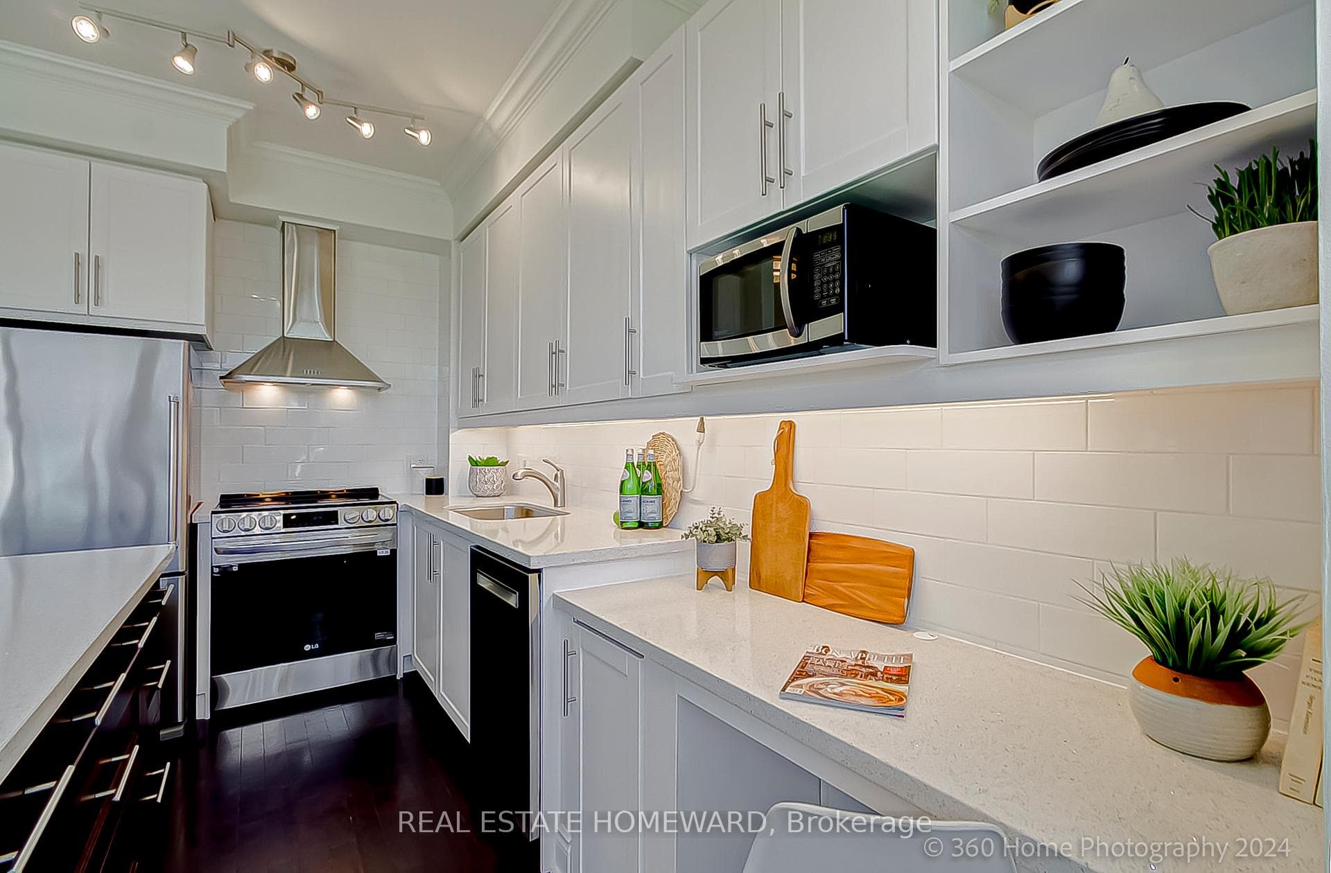 308 Palmerston Avenue Unit Ph14 photo 6