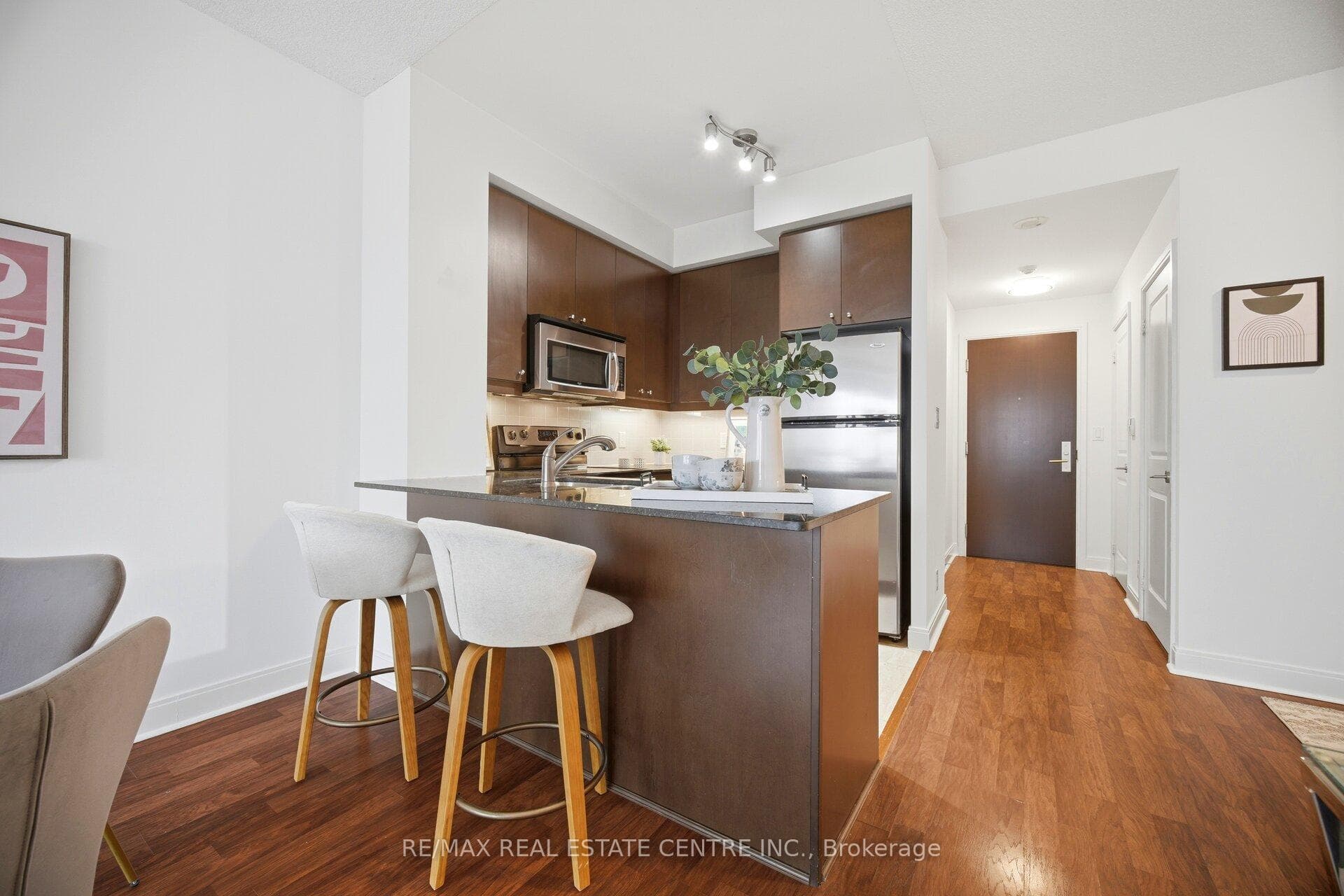50 Absolute Avenue Unit 2401 photo 7